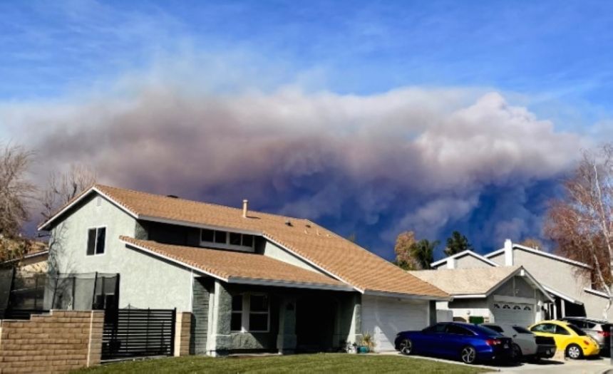 حرائق لوس أنجلوس.. أوامر إجلاء وتحذيرات لأكثر من 50 ألف شخص