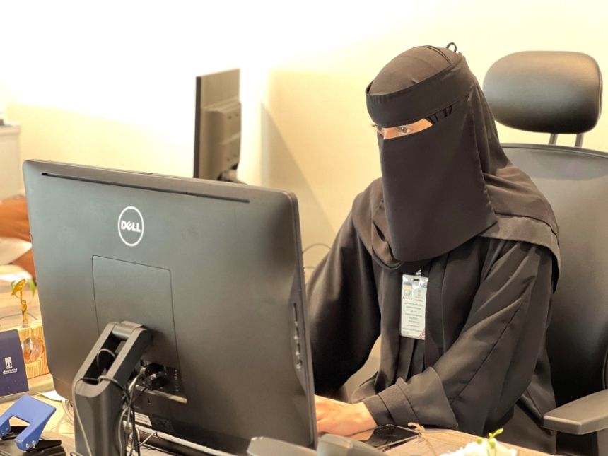 أمانة الأحساء تُطوّر 4 أنظمة رقمية وتتفاعل مع 59 ألف ”بلاغ طوارئ“