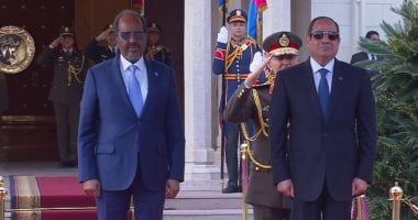 الرئيس السيسي ونظيره الصومالى يوقعان على إعلان ترفيع العلاقات لمستوى الشراكة الاستراتيجية