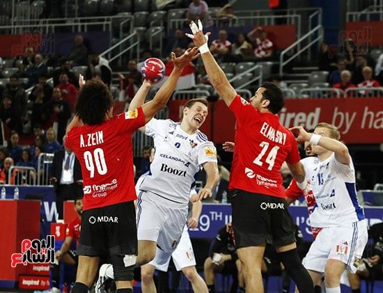 منتخب اليد يخسر أمام أيسلندا فى ضربة بداية الدور الرئيسى ببطولة العالم.. صور