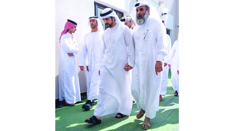 الامارات | حمدان بن محمد يحضر تشييع جثمان علي مبارك آل فراج