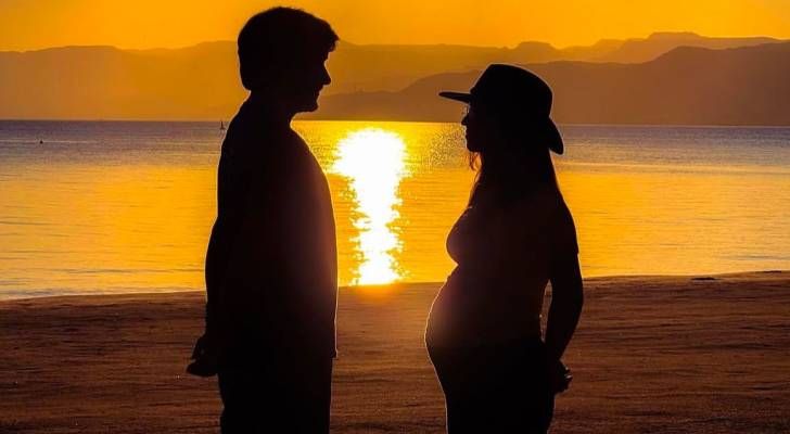 الامارات | "الله يتمم على خير".. الملكة رانيا تعلن حمل ابنتها إيمان بصورة