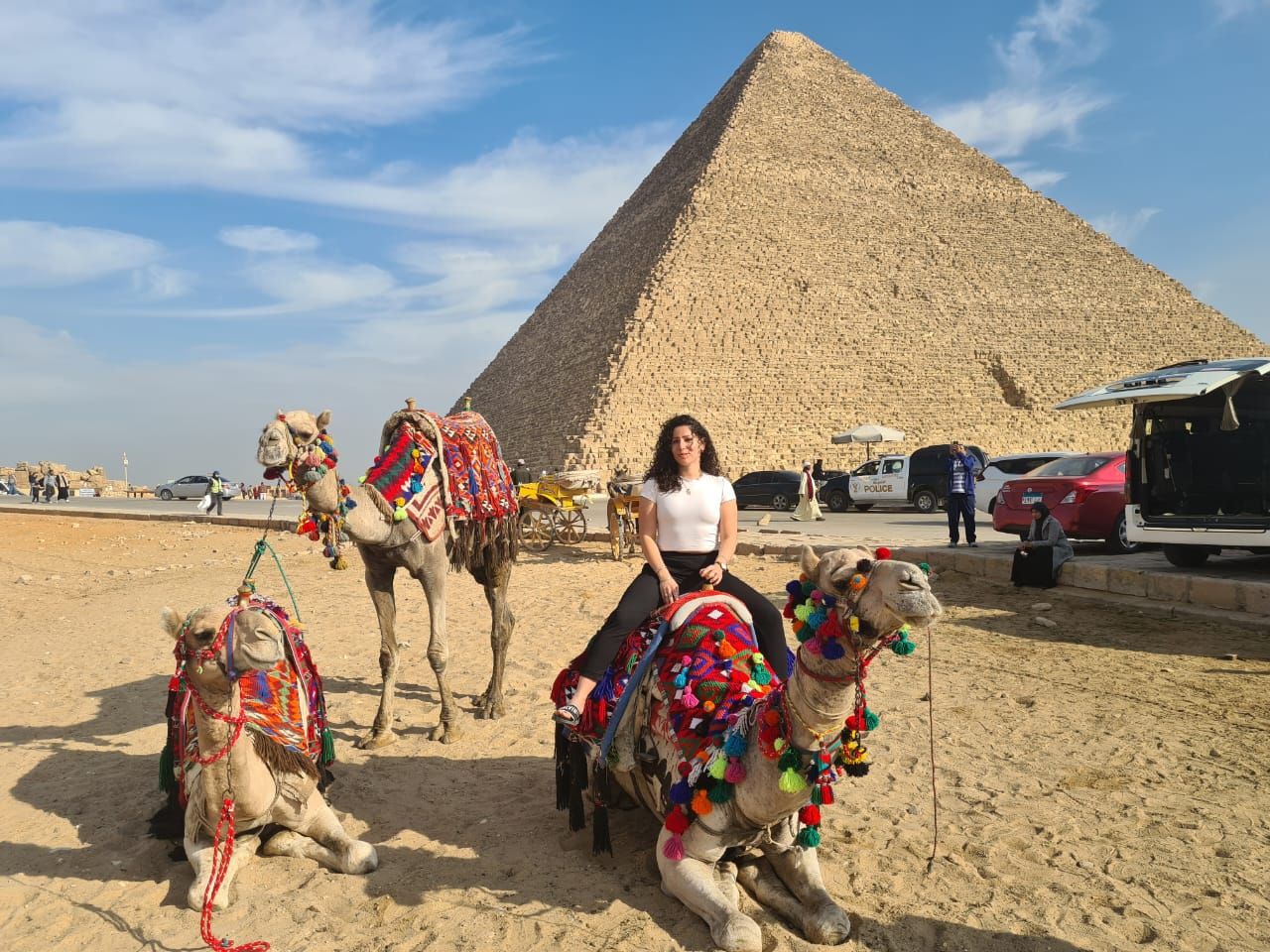 جولة سياحية بالأهرامات للوفود المشاركة ببطولة مصر الدولية البارالمبية للريشة الطائرة