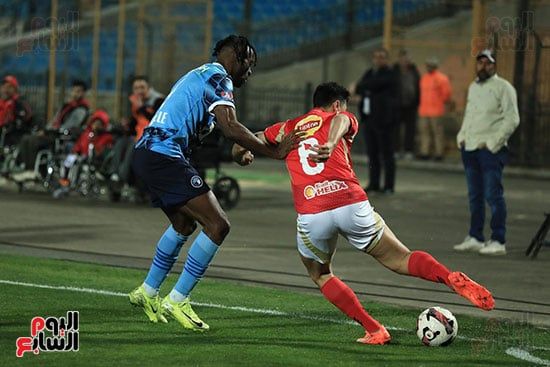 الأهلي يتعادل مع بيراميدز 2 - 2 في مباراة مثيرة بالدوري.. صور