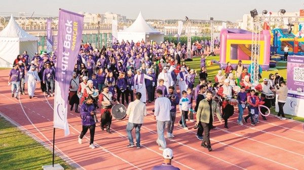 قصص ملهمة عنوانها الأمل ترويها ناجيات في مسيرة «لنحيا» الرابعة