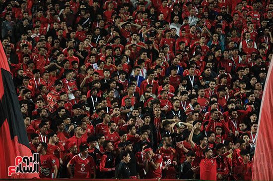 بيراميدز يتقدم على الأهلي بهدف ذاتى لرامى ربيعة فى الشوط الأول بالدوري.. صور