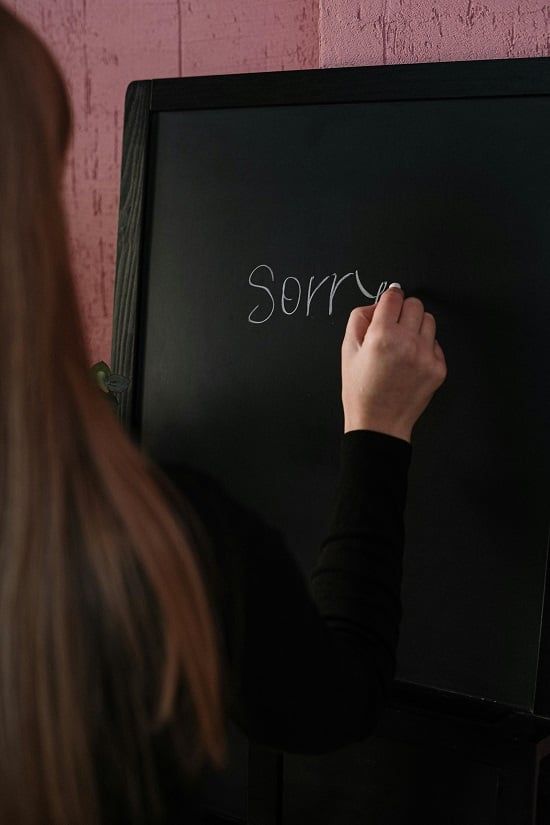 طالع الأبراج: يوم الاعتذار العالمي.. 5 أبراج دائمًا تبادر بالاعتذار عن أخطائها أبرزها السرطان