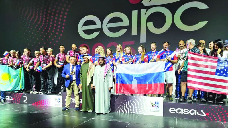 الامارات | «تانيا» يظفر بلقب الإمارات للقفز بالمظلات في أبوظبي