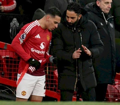 مانشستر يونايتد يعير جناحه البرازيلي أنتوني لريال بيتيس