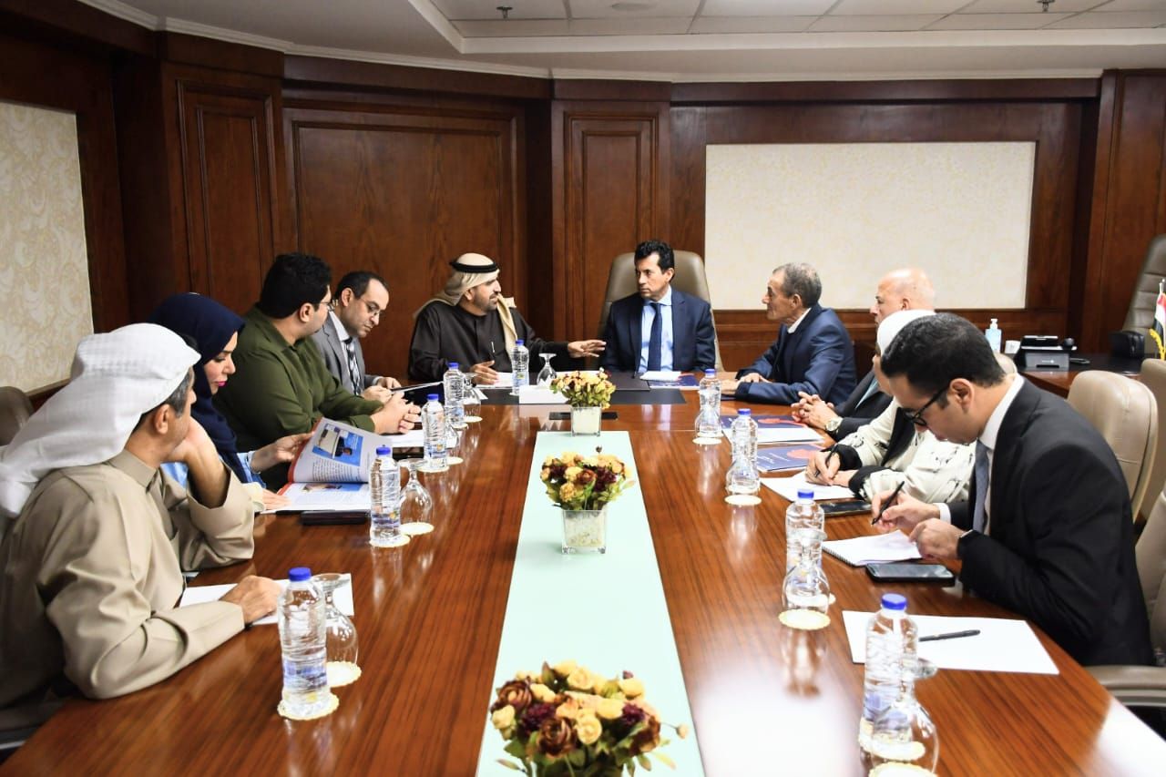 وزير الشباب والرياضة يبحث تعزيز التعاون مع المدير التنفيذي لمؤسسة محمد بن راشد بن آل مكتوم للمعرفة