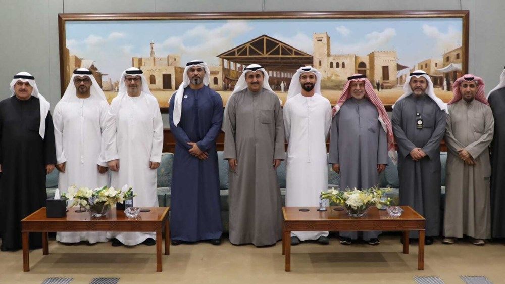 أمير الكويت يستقبل رئيس جهاز الإمارات للمحاسبة