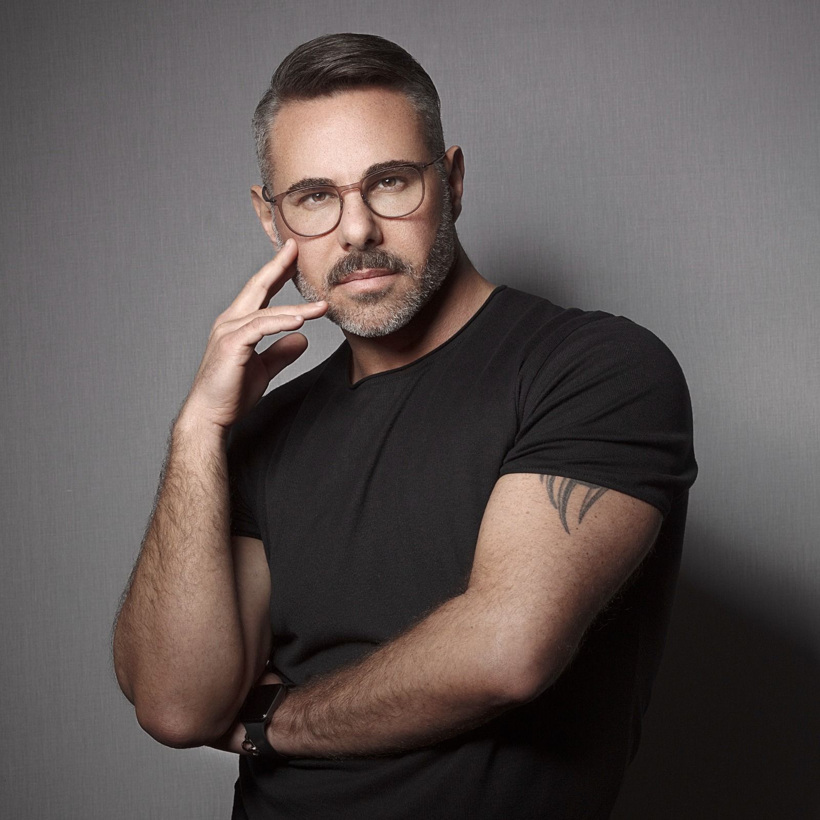 فادي قطايا يتحدث لـ"الخليج 365" عن تطور أسلوب المكياج وأحدث اتجاهات 2025