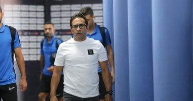 أحمد سامي يلوح بالعقوبات المالية للاعبي سموحة قبل مواجهة زد فى الدوري