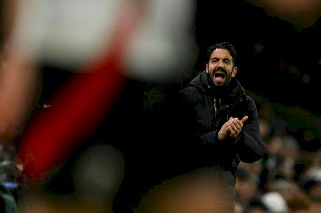 أموريم يرى أن مدرب حراسه البالغ 63 عاما يملك فرصة اللعب أكثر من راشفورد