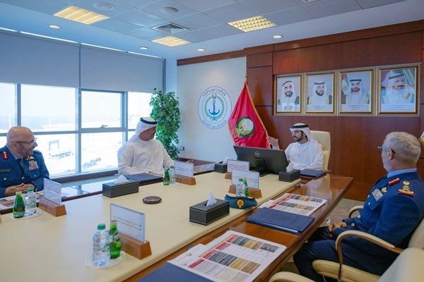 حمدان بن محمد يترأس اجتماع مجلس الدفاع.. ويؤكد أهمية تطوير المنظومة الدفاعية للدولة