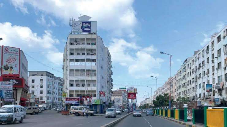 انقاذ طالبة ثانوية من الانتحار عقب قيام شاب بابتزازها بصورها في عدن