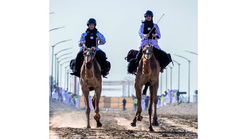 الامارات | بنات الإمارات يتألقن في «شوط العرضة النسائية»