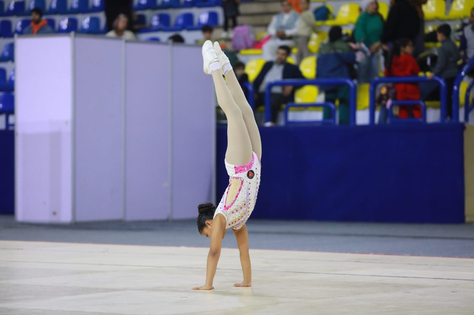 تاليا مطر تحقق المركز الأول فى بطولة الجمهورية للجمباز تحت 9 سنوات