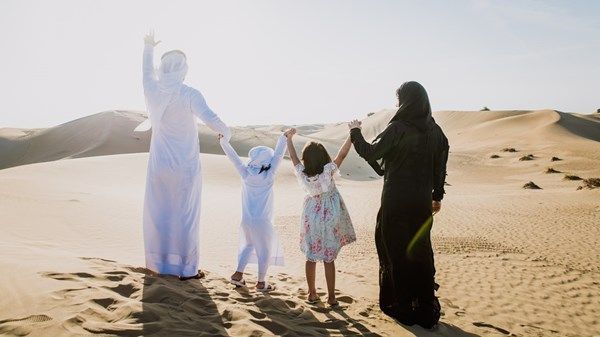 تنمية المجتمع بأبوظبي دور رائد في بناء المجتمع