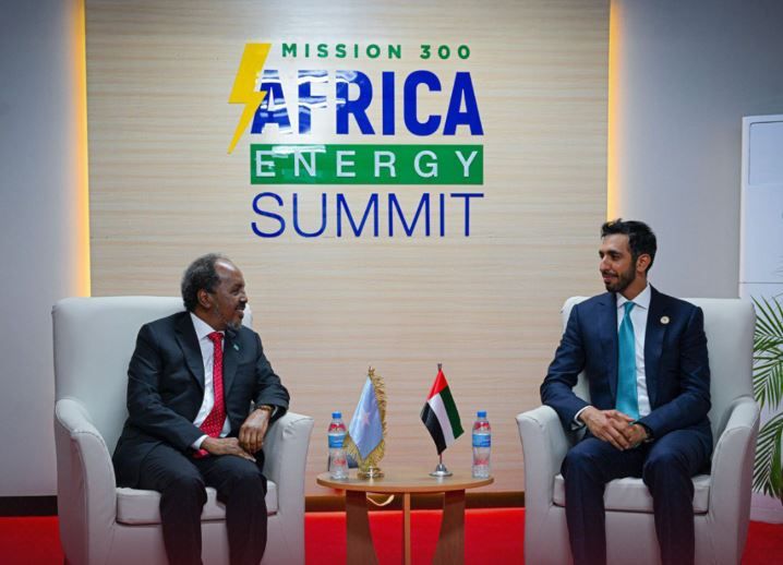 الامارات | نيابة عن رئيس الدولة.. شخبوط بن نهيان يترأس وفد الدولة في القمة الإفريقية للطاقة