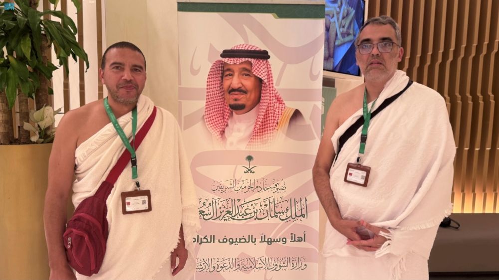 ضيوف برنامج خادم الحرمين: نقضي أجمل اللحظات بجوار البيت الحرام
