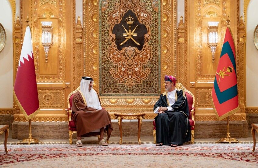 الخليج اليوم .. سلطان عمان وأمير قطر: أمن سوريا ركيزة أساسية من ركائز استقرار المنطقة
