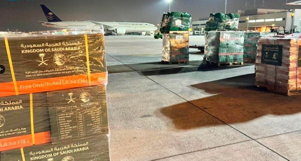 مغادرة الطائرة الإغاثية الـ 15 لمساعدة الشعب السوري