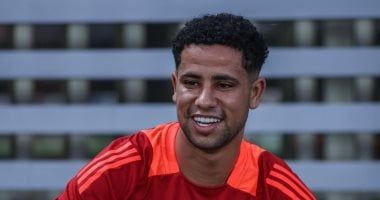 74 مساهمة تهديفية.. أرقام المغاربة بقميص الأهلى قبل أشرف بن شرقى