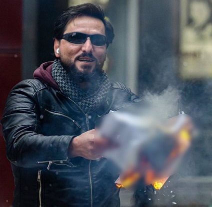 اللاجئ العراقي أثار غضباً.. مقتل حارق نسخة من القرآن الكريم "سلوان موميكا" رمياً بالرصاص داخل شقته في السويد