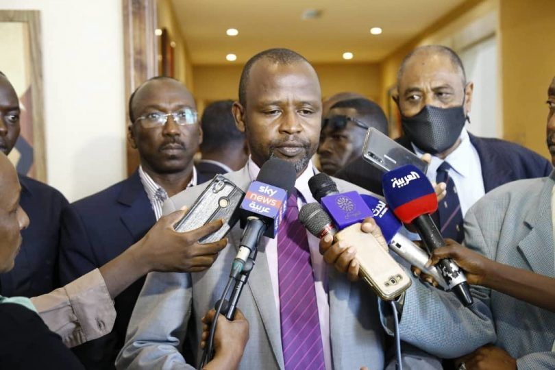 الهادي إدريس : لم تتخذ “تقدم” أي قرار بشأن مسألة تشكيل الحكومة