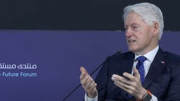 الخليج اليوم .. بيل كلينتون: ولي العهد السعودي قائد ملهم.. ورؤية 2030 خطة تنموية جريئة