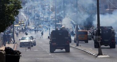 مواجهات بين فلسطينيين و قوات الاحتلال فى محيط سجن عوفر عقب الإفراج عن الأسرى