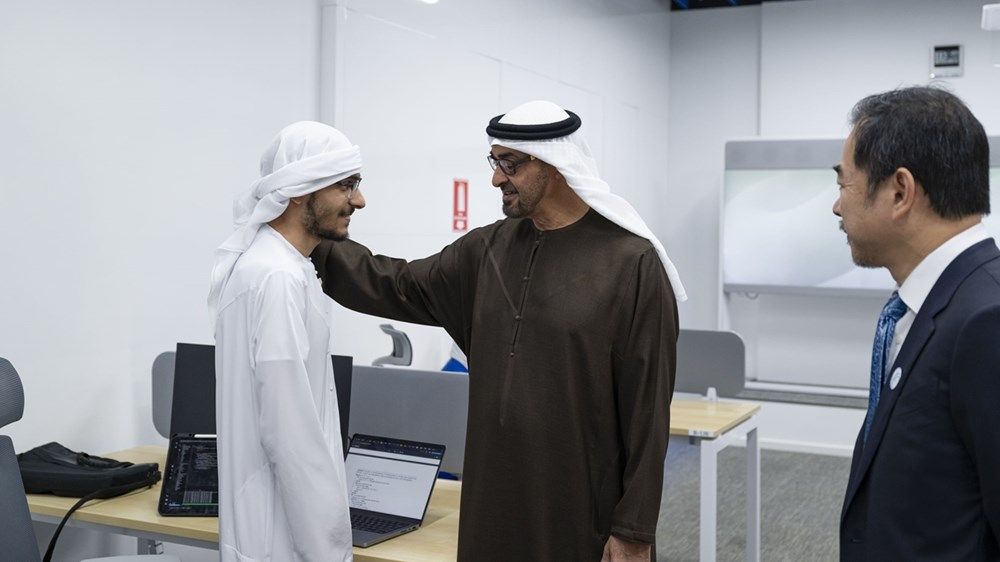 رئيس الدولة يزور جامعة محمد بن زايد للذكاء الاصطناعي
