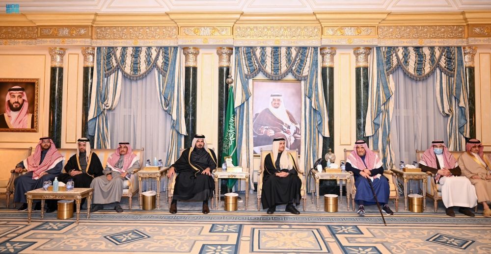 وزير الخارجية القطري يقدم واجب العزاء في وفاة الأمير محمد بن فهد