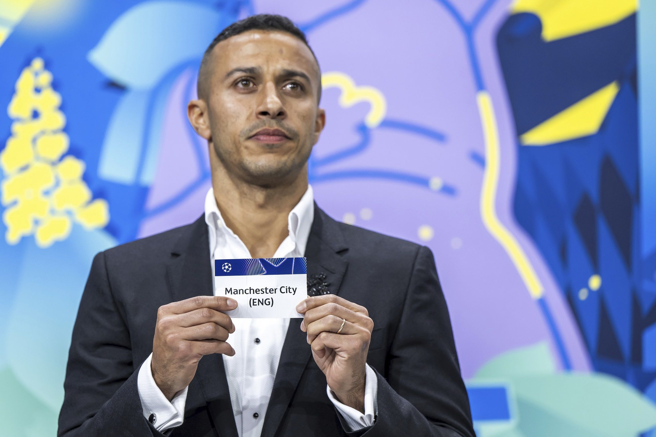الامارات | دوري أبطال أوروبا: ريال مدريد يواجه مانشستر سيتي في الملحق المؤهل الى ثمن النهائي