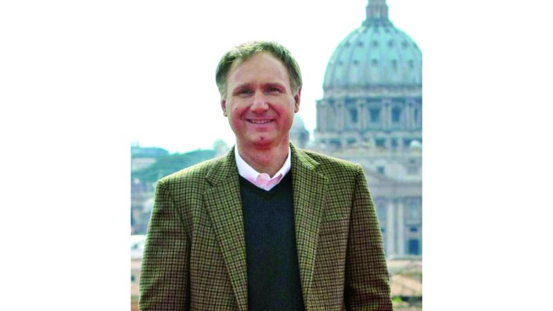 الامارات | مؤلّف «شفرة دافنشي» يعود بـ «سر الأسرار»