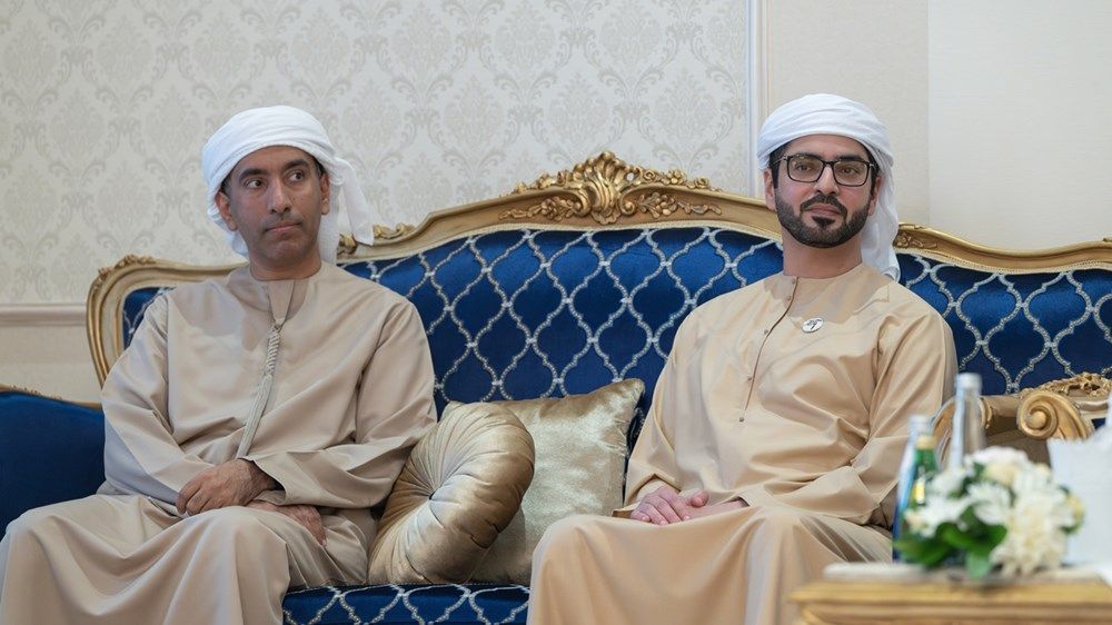 حمدان بن زايد يزور بخيت عشيّر المزروعي في منزله بمدينة زايد