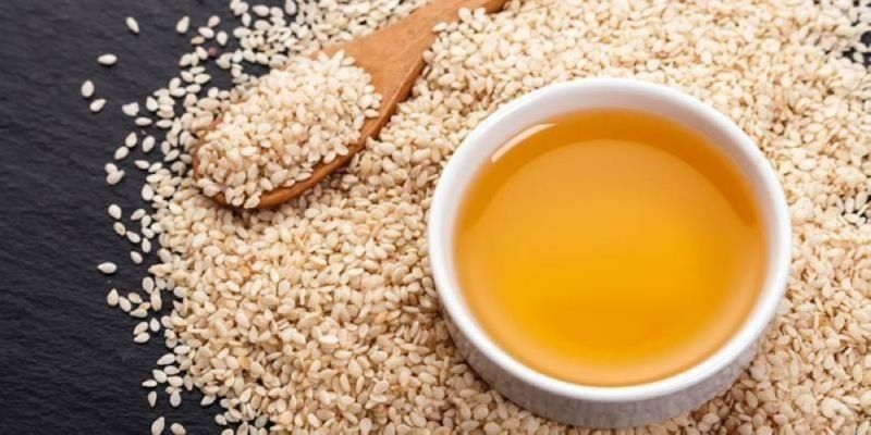 لن تصدق.. ماذا يحدث لجسمك عند تناول السمسم مع العسل