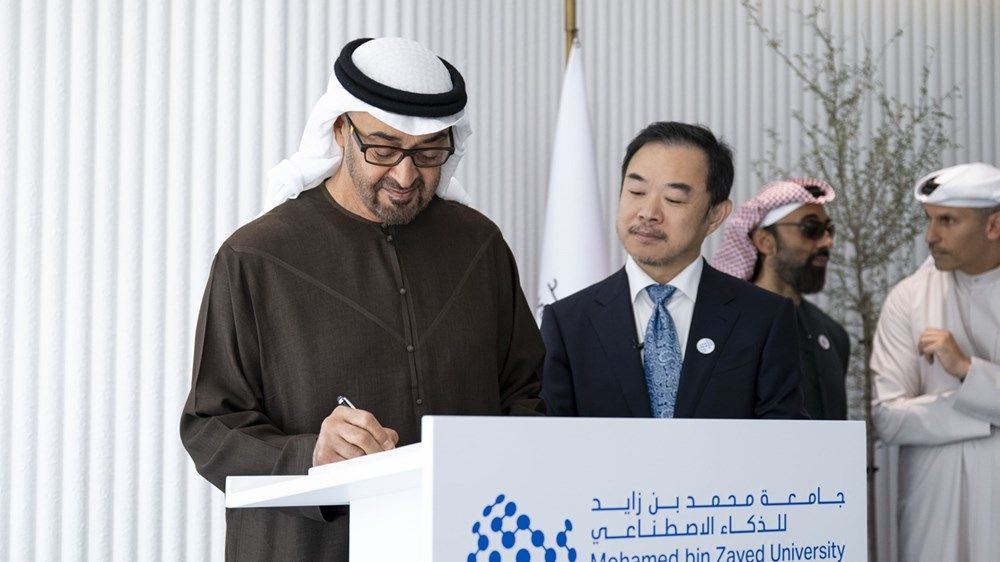 رئيس الدولة يزور جامعة محمد بن زايد للذكاء الاصطناعي