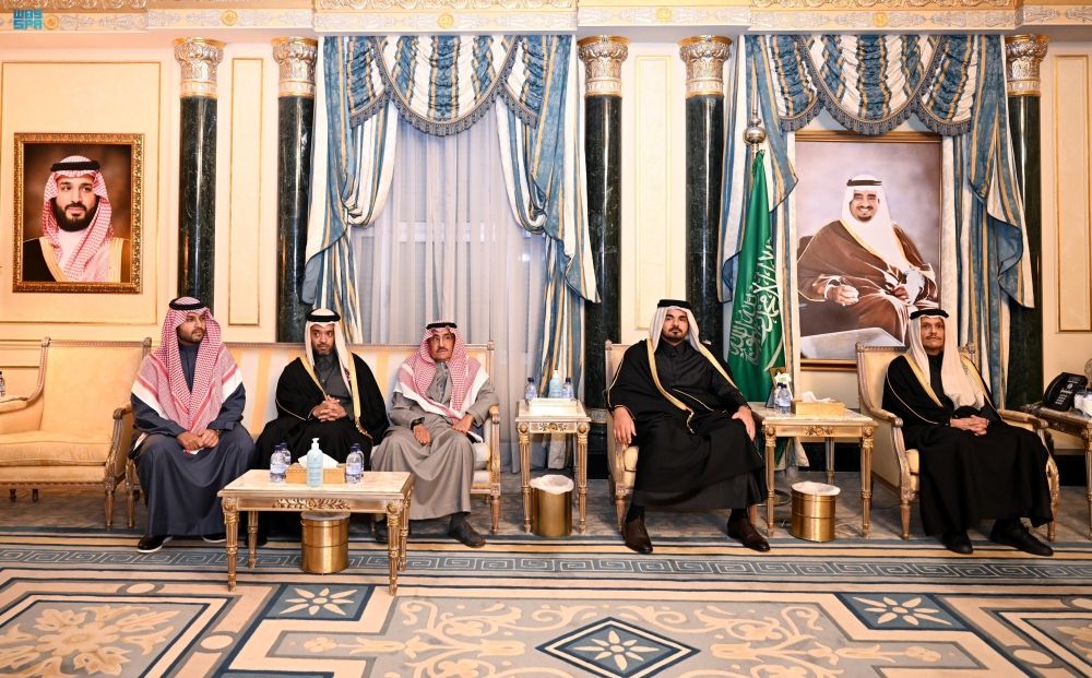 وزير الخارجية القطري يقدم واجب العزاء في وفاة الأمير محمد بن فهد