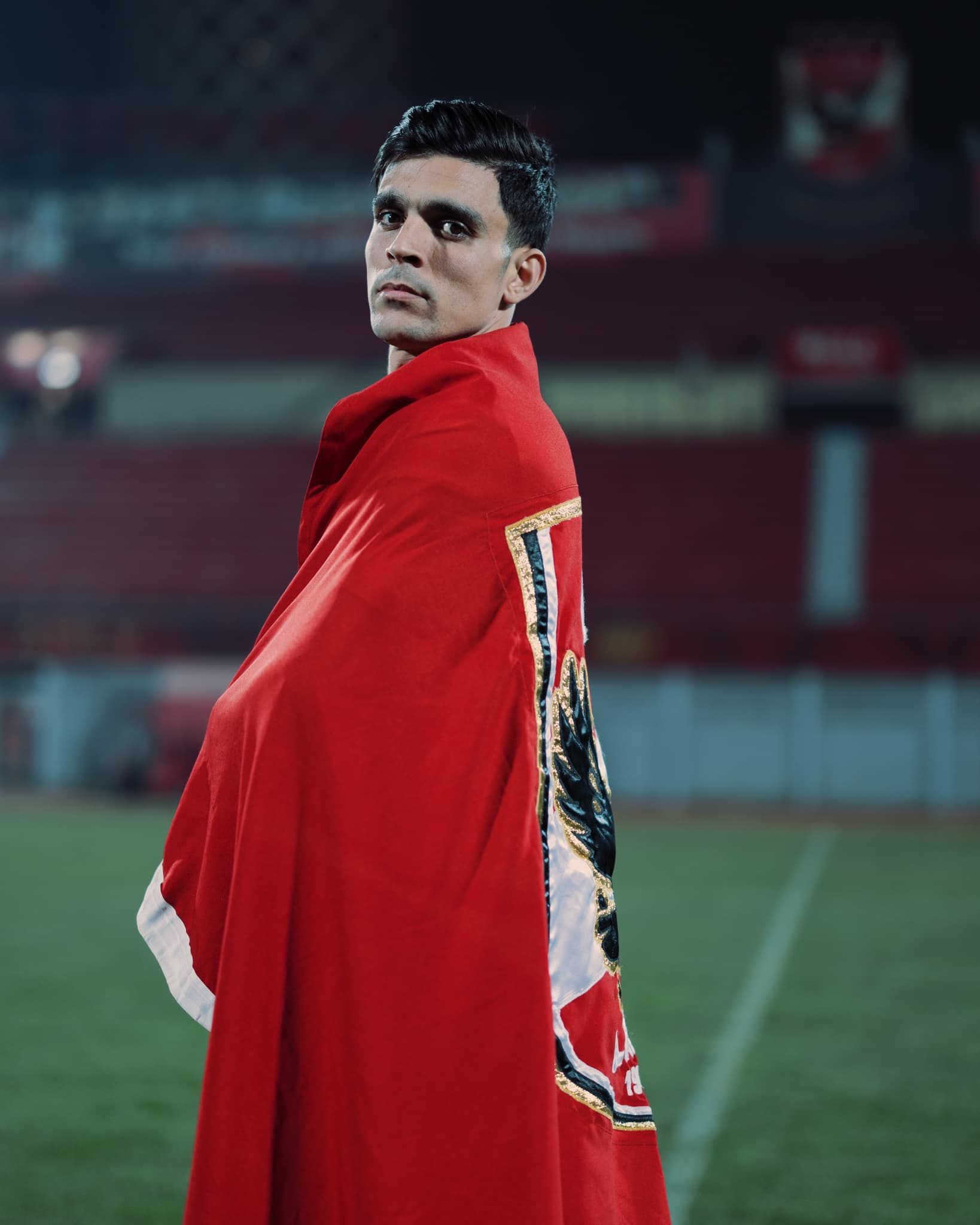 صور جديدة من مراسم تقديم أشرف بن شرقى فى الأهلي