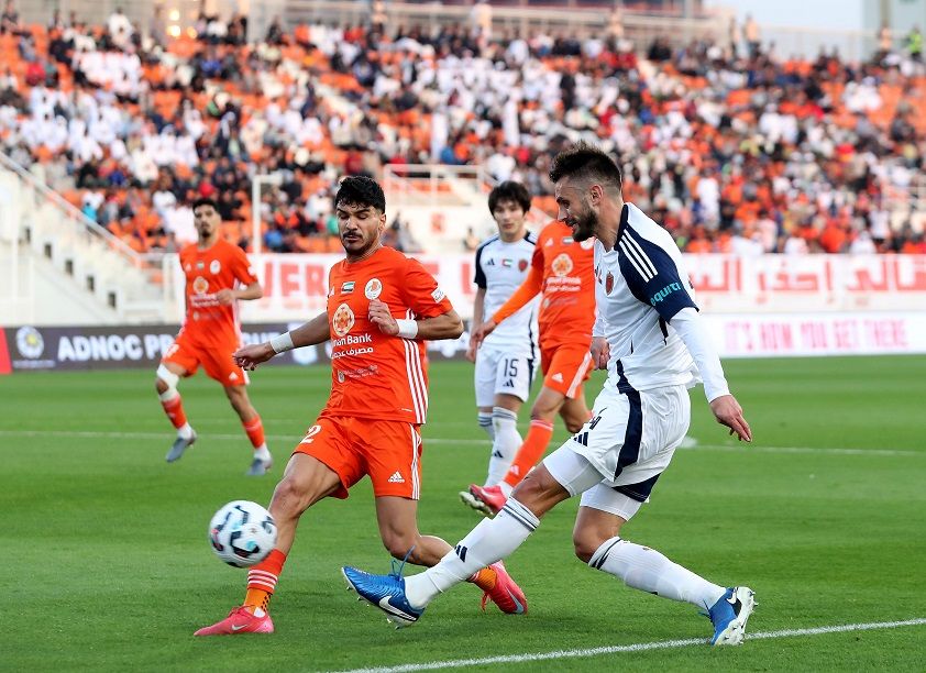 الامارات | مستفيداً من أخطاء إيفكوفيتش.. عجمان يهزم الوحدة