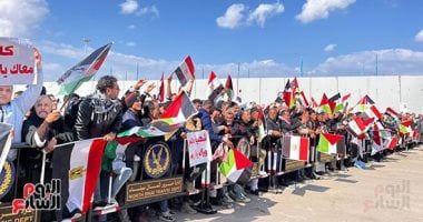 برلمانيون لـ (أ ش أ): التوافد الشعبى على معبر رفح رسالة لرفض التهجير