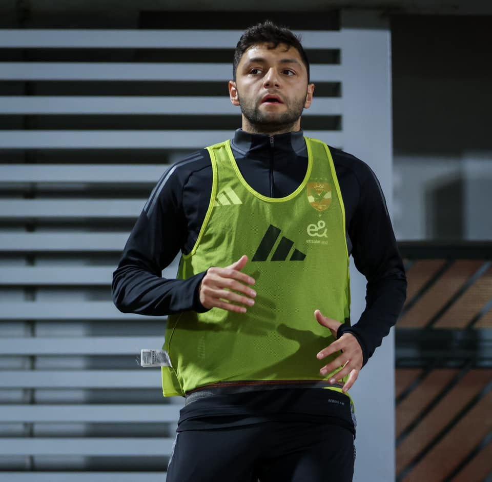 الأهلي يختتم تحضيراته لمواجهة مودرن سبورت بمشاركة معلول.. صور