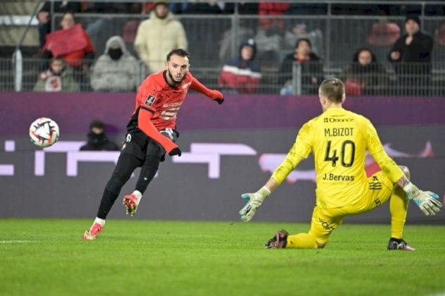 المهاجم الجزائري غويري إلى مرسيليا الفرنسي