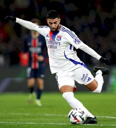 الدولي الجزائري بن رحمة من ليون الى نيوم السعودي على سبيل الاعارة