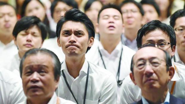 سر طول عمر اليابانيين ورشاقتهم.. ما علاقة الشاي الأخضر وخليط البكتيريا؟