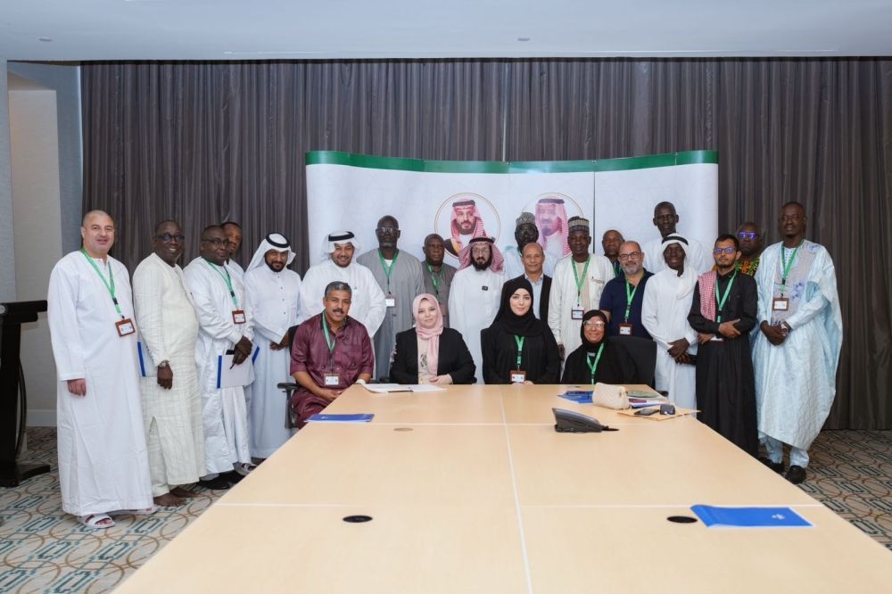 "الشؤون الإسلامية" تناقش دور برنامج خادم الحرمين في إثراء تجربة المستضافين