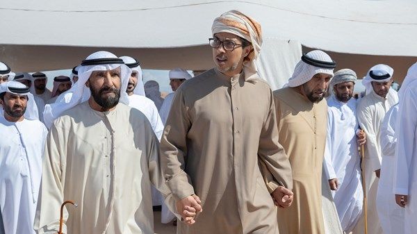 منصور بن زايد يزور علي بن سعيد بن سالم الكتبي بمنزله في منطقة الهير بالعين