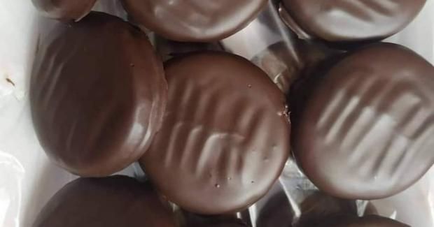 بعد سحب منتجات بأسواق أمريكا.. فئات محرومة من تناول الشكولاتة